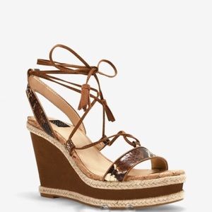 White House Black Size 8.5 Strappy Ankle Tie Wedges